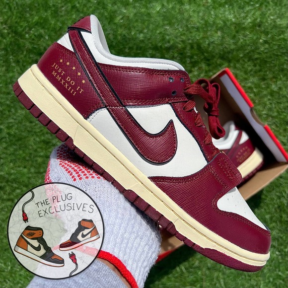 NIKE DUNK JUST DO IT SAIL/TEAM RED - Picture 1 of 4